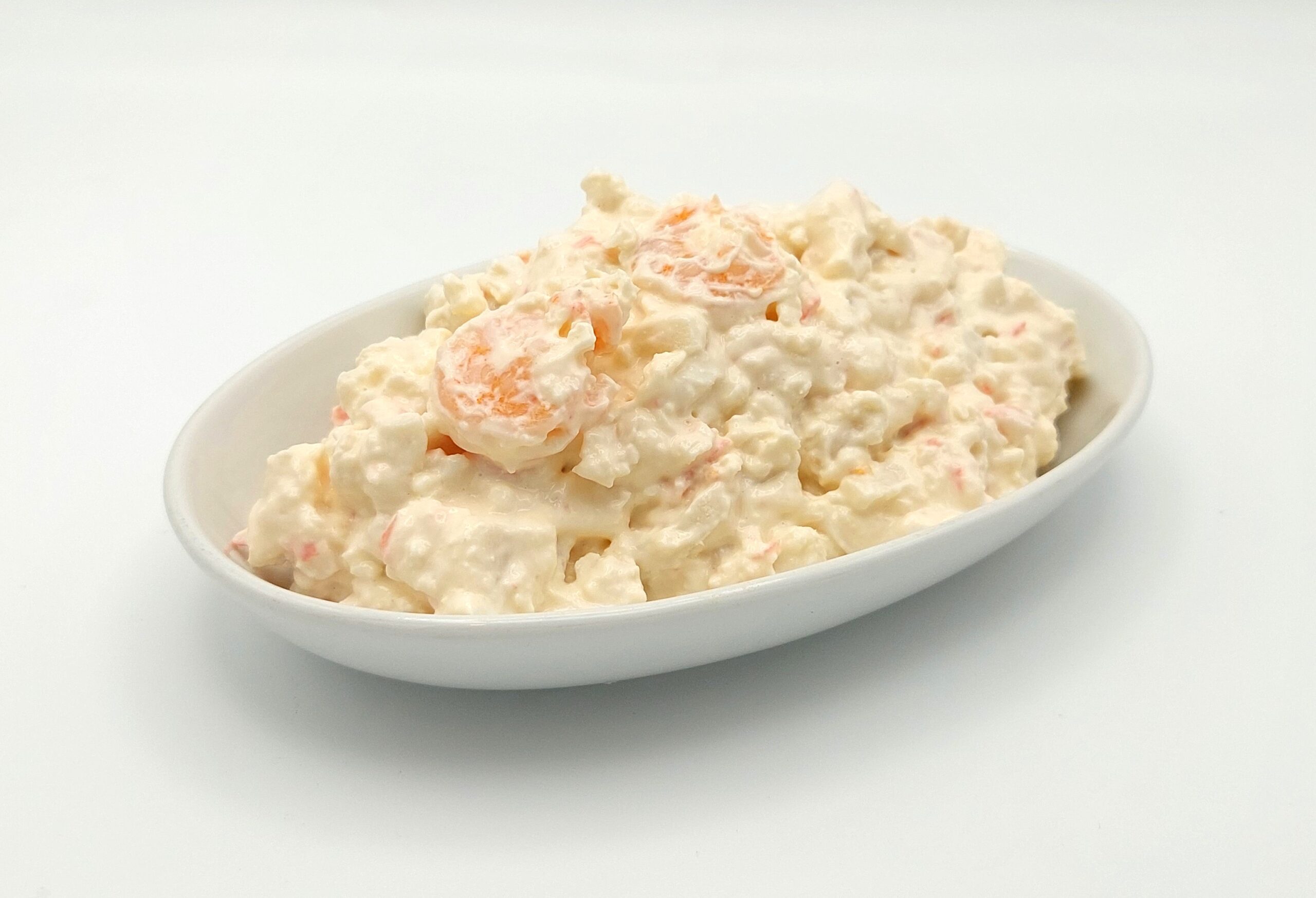 Ensalada de surimi con colas de langostino y merluza